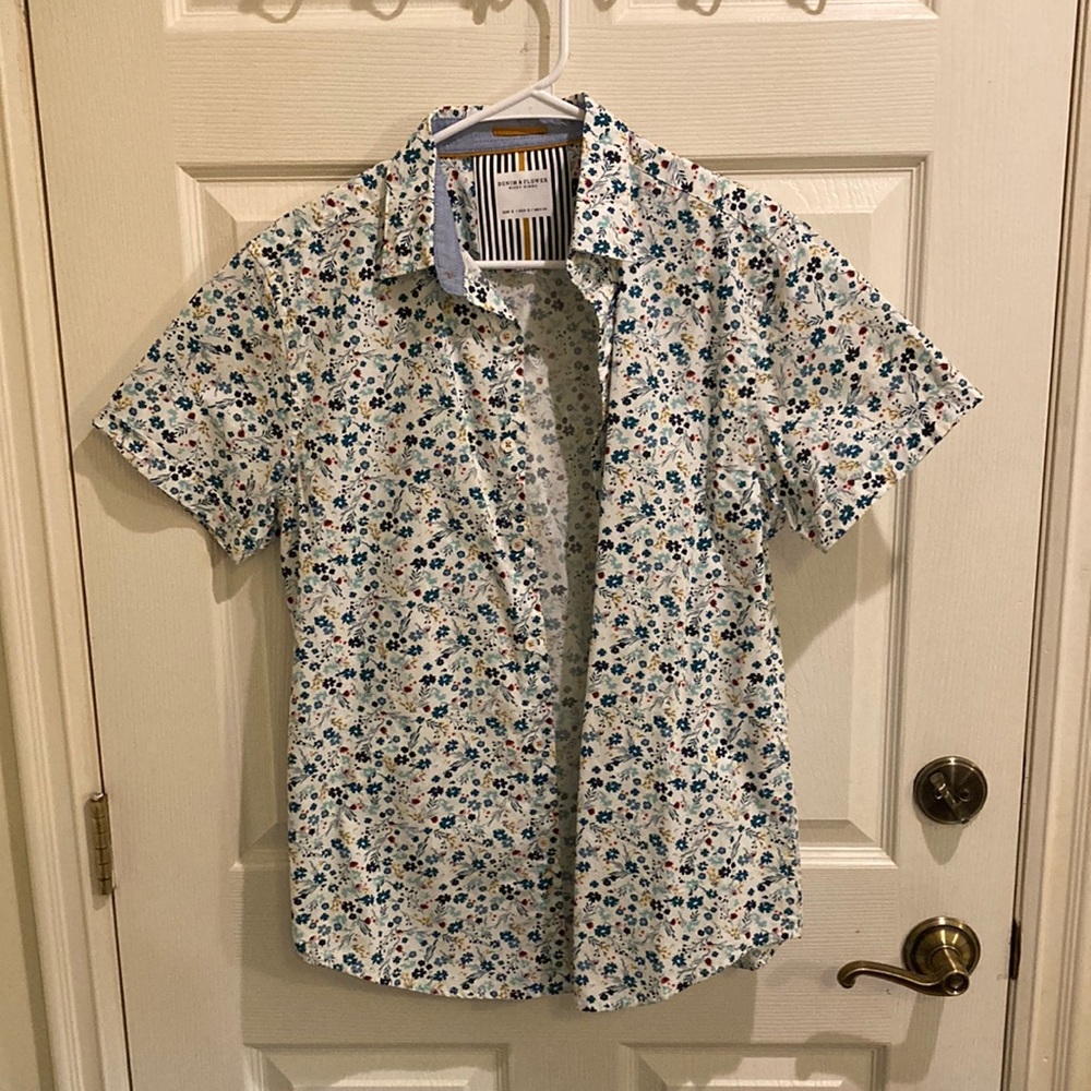 Denim & Flower Floral button down